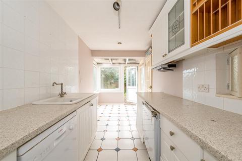 13 Heath Close, Polstead Heath, Colchester, CO6 5BE