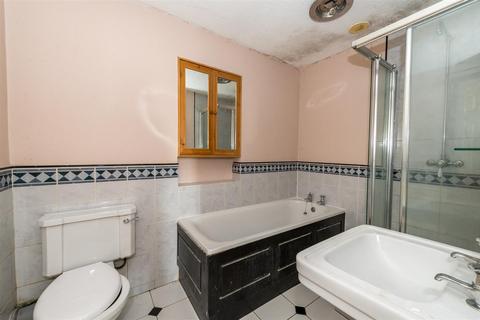 13 Heath Close, Polstead Heath, Colchester, CO6 5BE