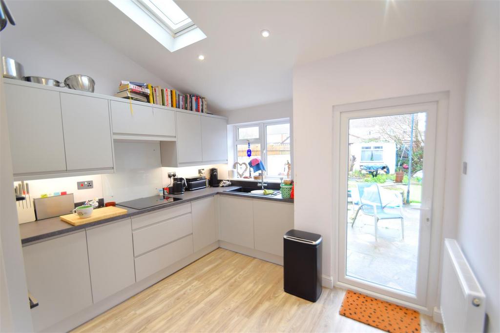 Cook Street, Avonmouth 2 bed end of terrace house for sale £260,000