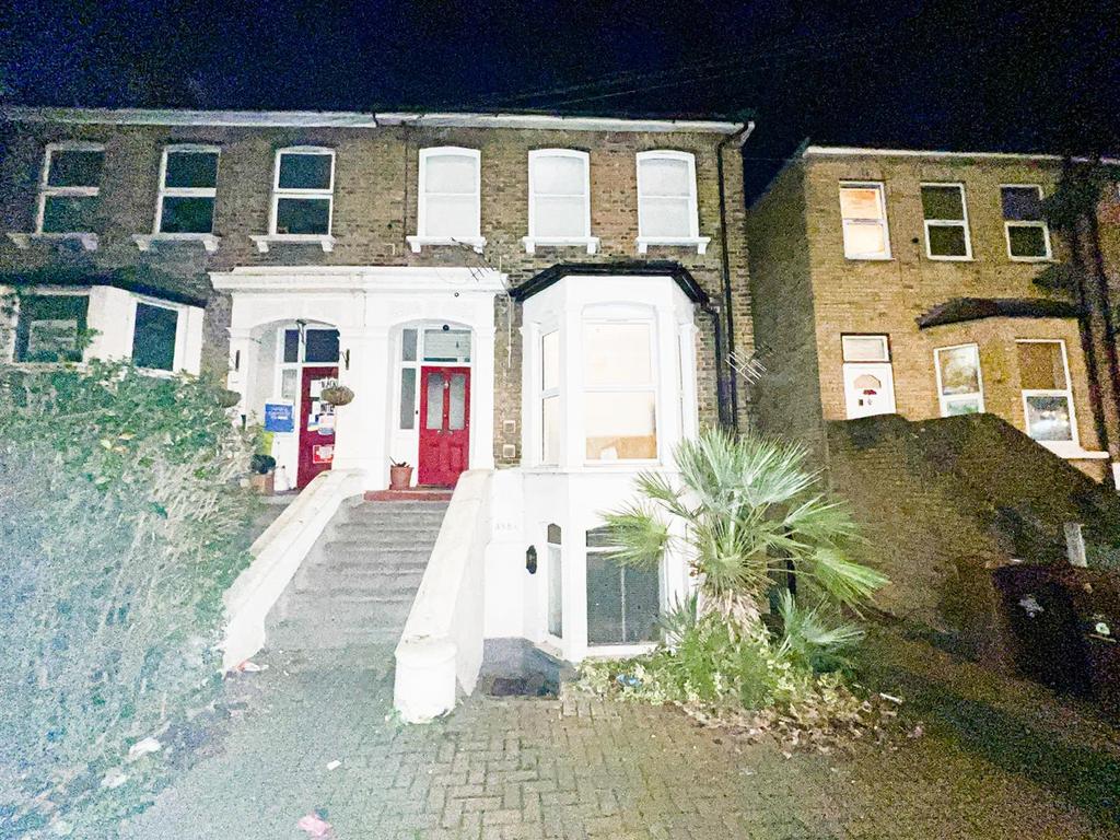 Grove Green Road, Leytonstone 1 bed property £1,400 pcm (£323 pw)