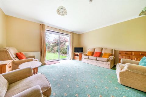 3 bedroom detached bungalow for sale - Spindle Glade, Maidstone