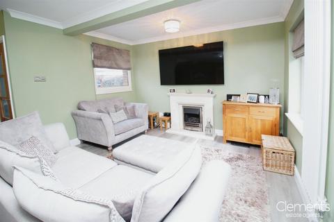 7 Robinsfield, Hemel Hempstead, HP1 1RW