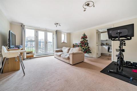 2 bedroom apartment for sale, Lee Heights, Bambridge Court, Maidstone