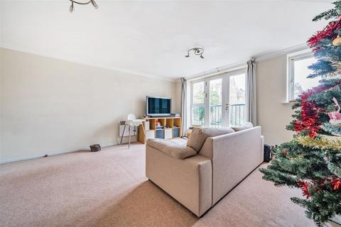2 bedroom apartment for sale, Lee Heights, Bambridge Court, Maidstone