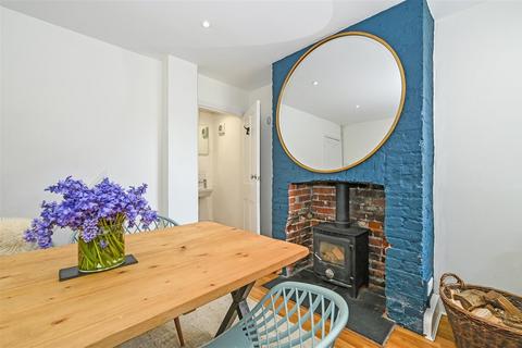 2 bedroom end of terrace house for sale, Grove Road, Chichester