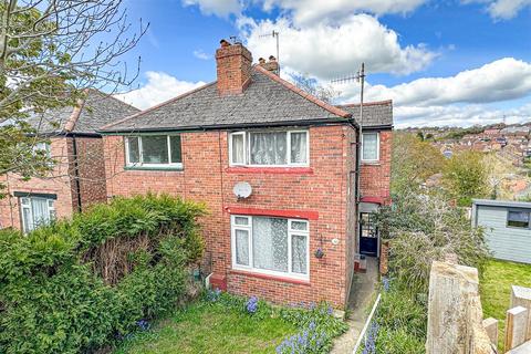 2 bedroom end of terrace house for sale, Oakfield Road, Hastings