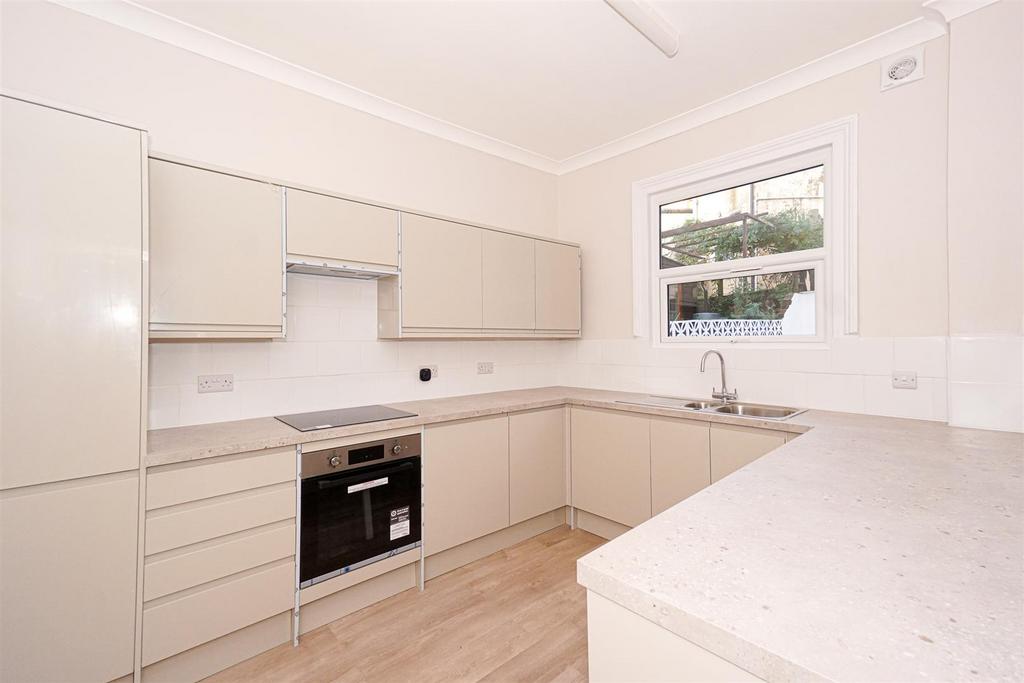 Vicarage Road, Hastings 3 bed terraced house for sale £350,000