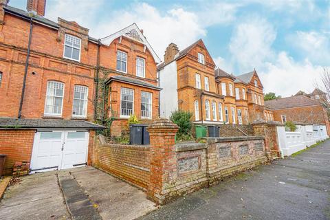 1 bedroom flat for sale, Combermere Road, St. Leonards-On-Sea