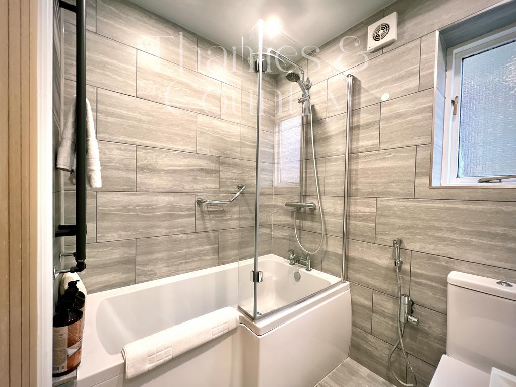 Main bathroom