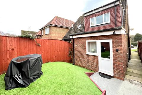5b Kingsley Drive, Marlow, SL7 3QR