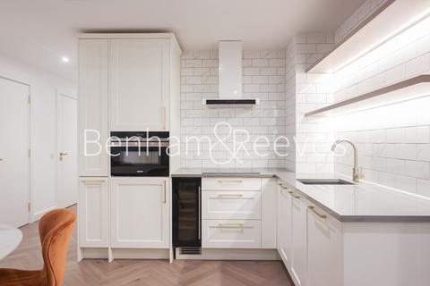 1 bedroom apartment to rent, Cashmere Wharf, Gauging Square E1W