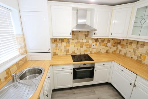 2 bedroom semi-detached house for sale, St Marys Close, Grays