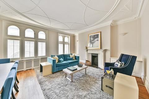 3 bedroom flat for sale, Old Court House, 24 Old Court Place, London
