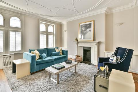 3 bedroom flat for sale, Old Court House, 24 Old Court Place, London