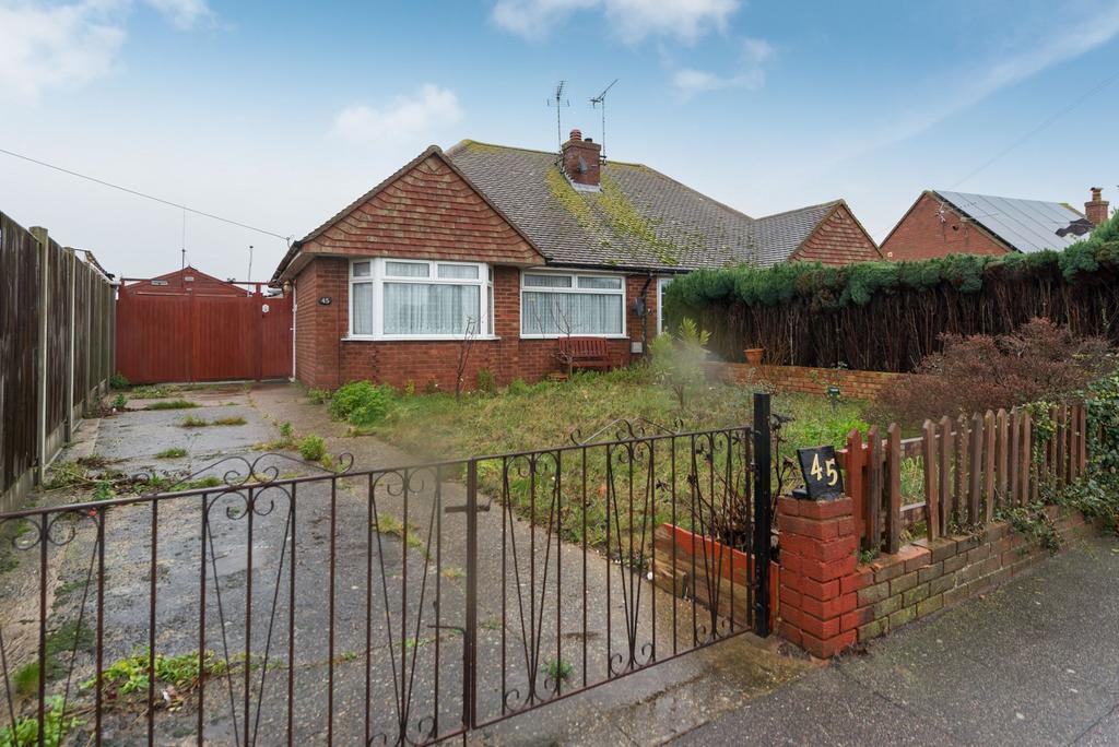Vine Close, Ramsgate, CT11 2 bed semidetached bungalow for sale £225,000