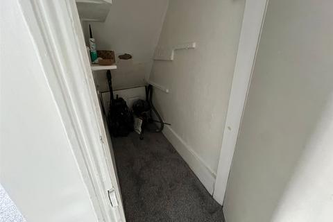 178 Aldersley Road, Wolverhampton, WV6 9NB