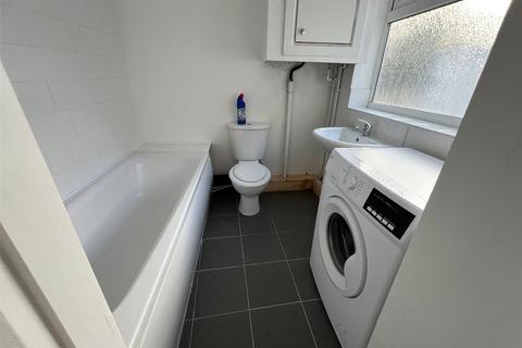 178 Aldersley Road, Wolverhampton, WV6 9NB