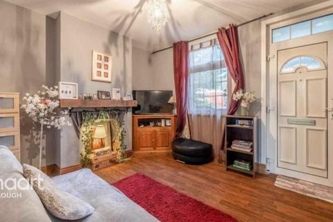 2 bedroom end of terrace house for sale - Sutton Lane, Slough
