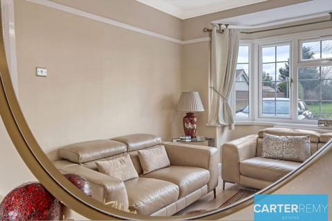 4 Broadview Avenue, Grays, RM16 2NJ