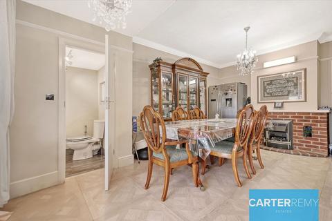 4 Broadview Avenue, Grays, RM16 2NJ