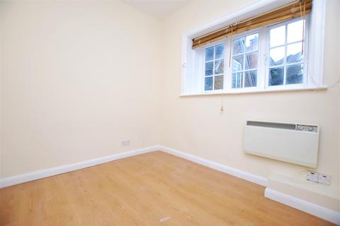 1 bedroom apartment to rent, Portsmouth Road, Guildford, Surrey, GU2