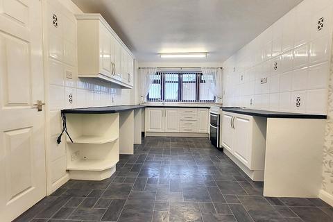 3 bedroom terraced house for sale, Eastbourne Parade, Lukes Lane , Hebburn, Tyne and Wear, NE31 2AT