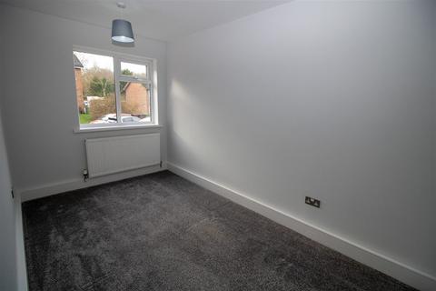 27 Banbrook Close, Solihull, B92 9NF
