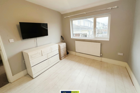 11 Barry Road, Leicester, LE5 1FA