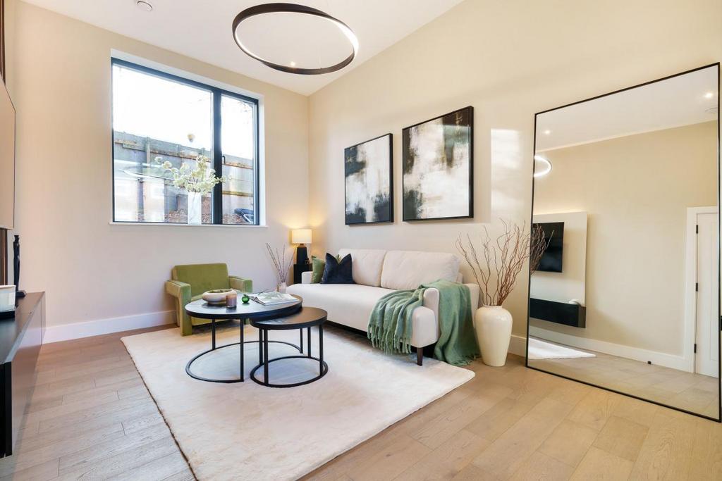 Beulah Hill, Upper Norwood 3 bed semidetached house for sale £899,950