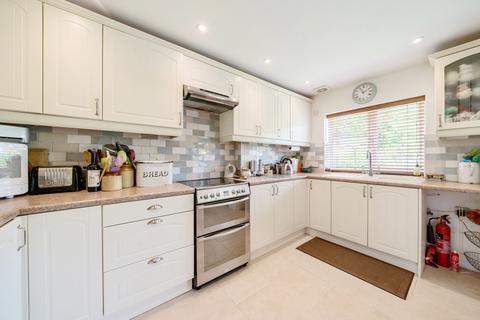 4 bedroom semi-detached house for sale - Gordon Road, Curdridge, Southampton, Hampshire, SO32