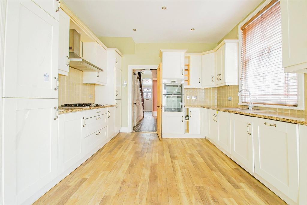 Hamilton Road, Whitefield... 4 bed terraced house £500,000