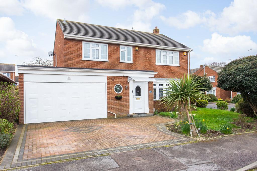Nicholls Avenue, Broadstairs, CT10 4 bed detached house £600,000