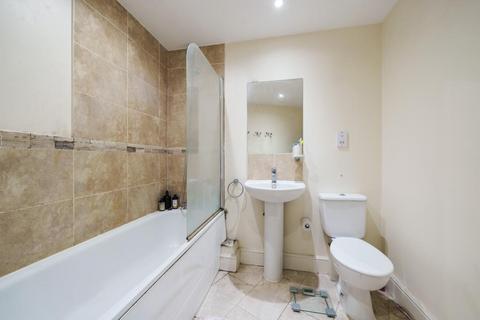 1 bedroom flat for sale, Bracknell,  Berkshire,  Market Street,  RG12,  RG12