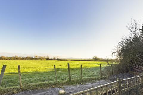 4 bedroom detached bungalow for sale, Tredington, Tewkesbury, Gloucestershire, GL20