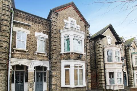 1 bedroom apartment to rent, Warwick Avenue, Bedford