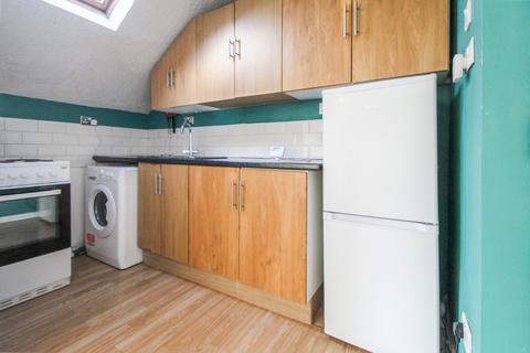 1 bedroom apartment to rent, Warwick Avenue, Bedford