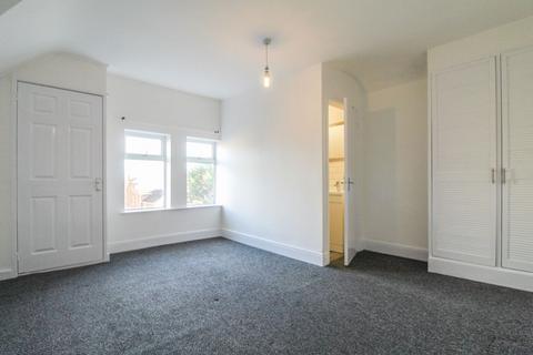 1 bedroom apartment to rent, Warwick Avenue, Bedford