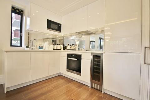 1 bedroom apartment for sale, Balmoral House, Windsor Way, Brook Green