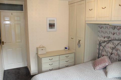22 Tulip Close, Chadderton, Oldham, OL9 9TF