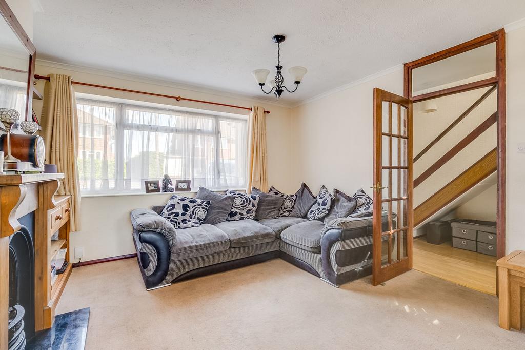 Cozens Road, Ware SG12 3 bed semidetached house £465,000
