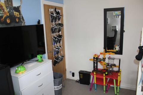 10 Arnside Avenue, Chadderton, Oldham, OL9 9DJ
