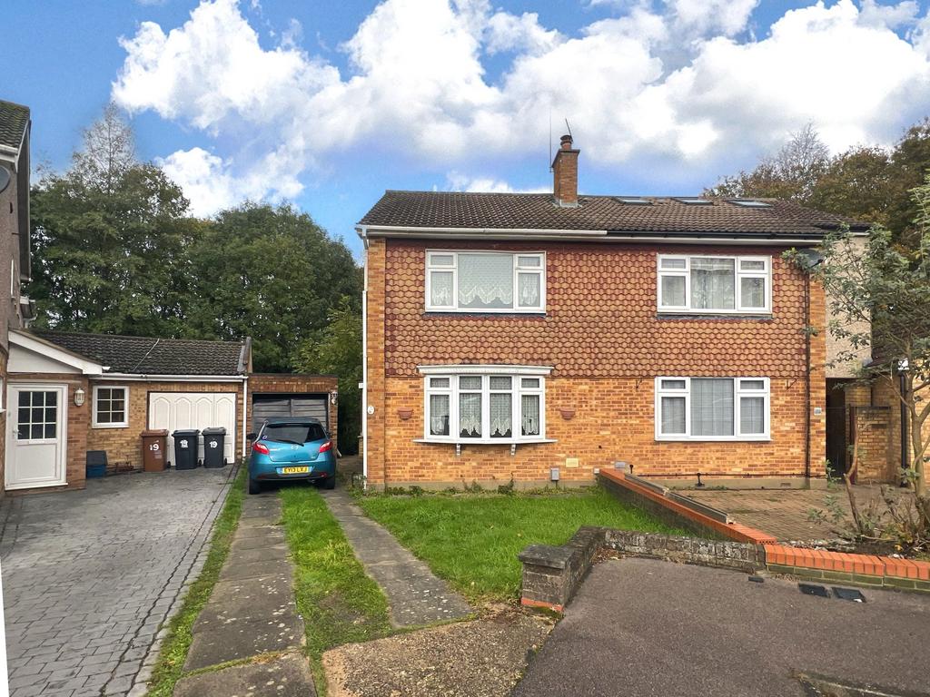 Ware, Ware SG12 3 bed semidetached house for sale £450,000