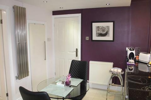 11 Birchwood, Chadderton, Oldham, OL9 9TW