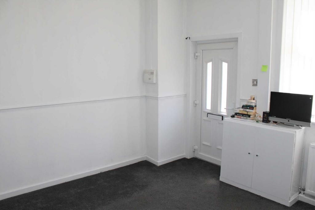 Middleton Road, Oldham OL9 2 bed terraced house for sale £140,000
