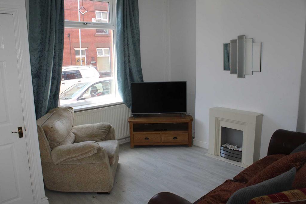 Bredbury Street, Oldham OL9 2 bed terraced house for sale £130,000