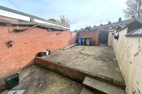 2 bedroom terraced house for sale, Bredbury Street, Oldham OL9