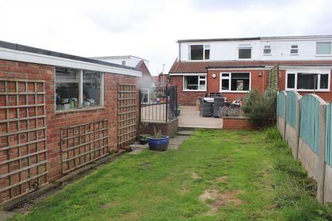 4 bedroom semi-detached bungalow for sale, Pennine Avenue, Oldham OL9