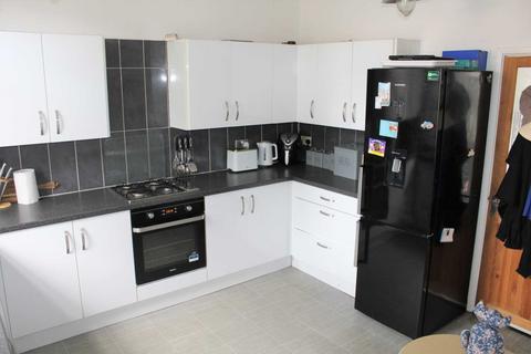 175 Denton Lane, Chadderton, Oldham, OL9 9DQ