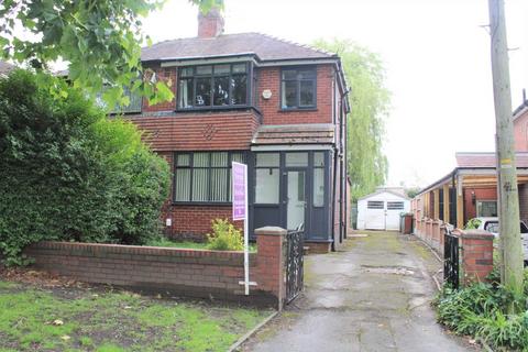 4 bedroom semi-detached house for sale, Foxdenton Lane, Oldham OL9
