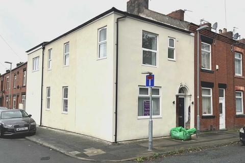 3 bedroom end of terrace house for sale, Radclyffe Street, Oldham OL9